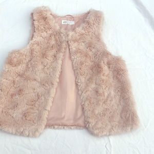 H&M Girls faux fur fashion vest us9-10Y